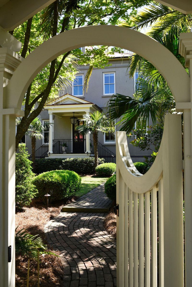 175 E Shipyard Rd, Mount Pleasant, SC 29464