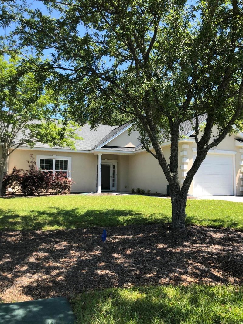 9136 Woodcreek Ct, North Charleston, SC 29406