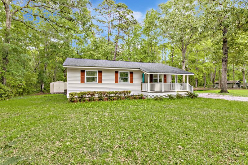 5814 Octavia Ave, Ravenel, SC 29470