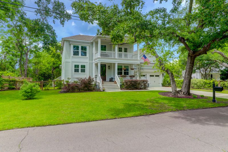 815 Colony Dr, Charleston, SC 29407