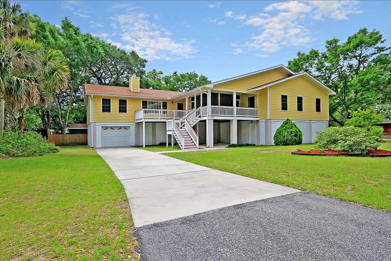 2700 Waterway Blvd, Isle Of Palms, SC 29451