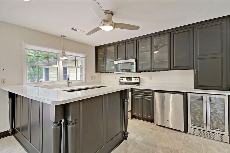 2700 Waterway Blvd, Isle Of Palms, SC 29451