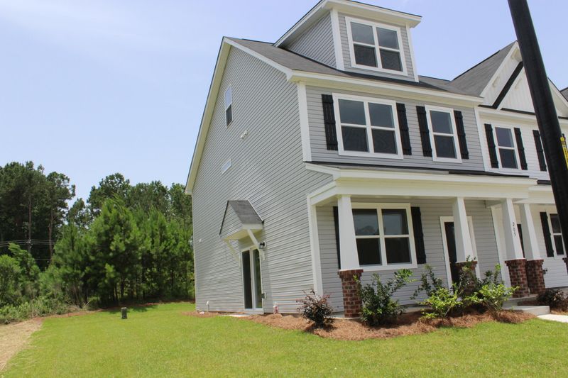 205 Woodward Rd #114, Goose Creek, SC 29445