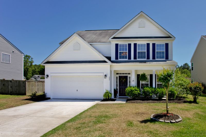 608 English Oak Cir, Moncks Corner, SC 29461