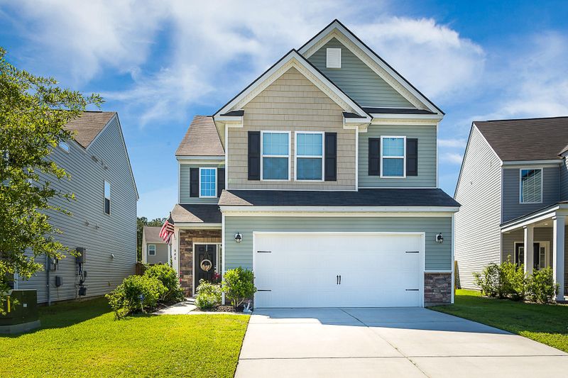 640 Redbud Ln, Summerville, SC 29486
