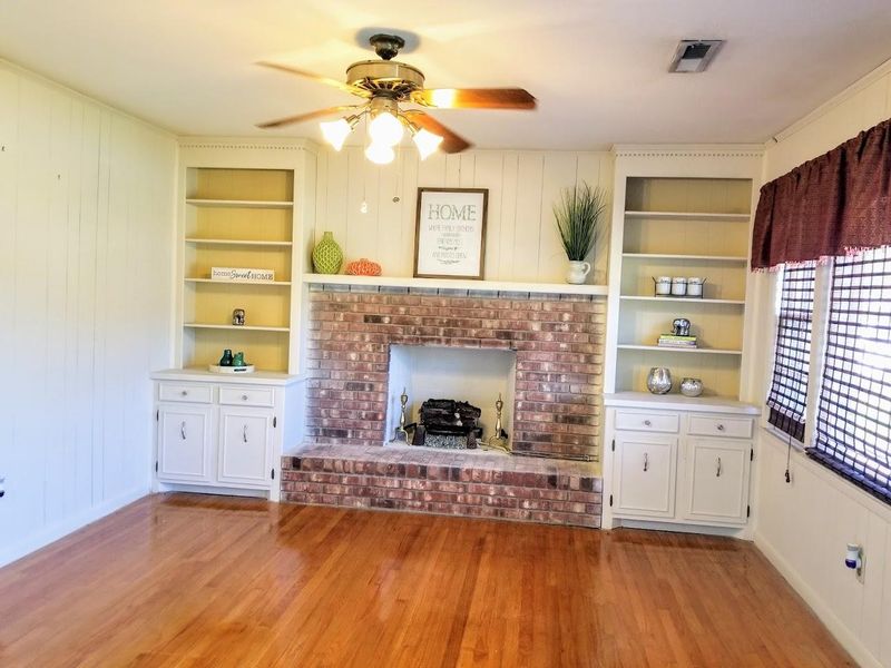 7034 Kenneth Dr, North Charleston, SC 29406