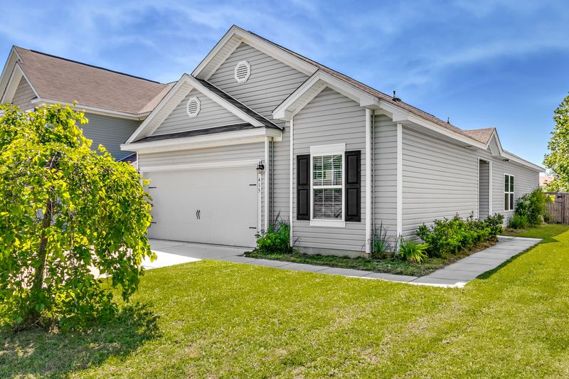 415 Rockville Rd, Moncks Corner, SC 29461