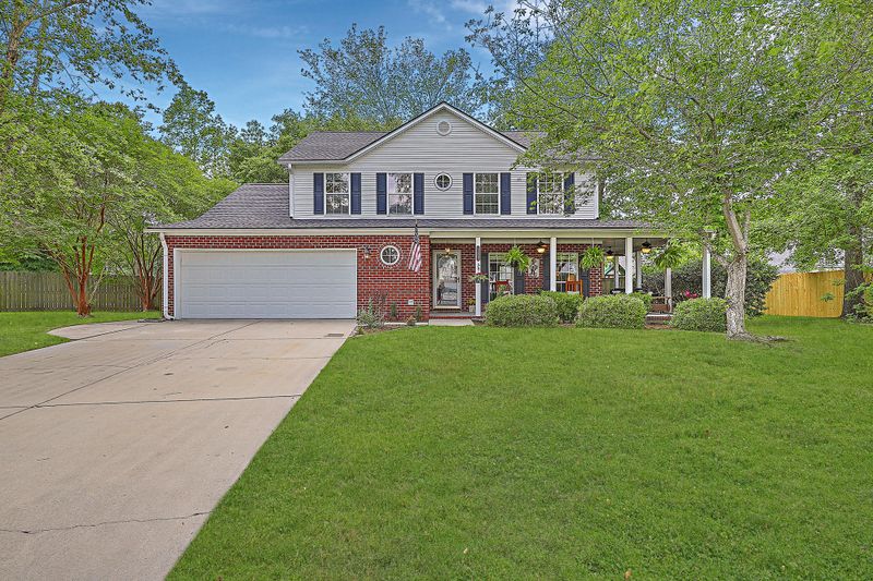 110 Kenwood Ct, Goose Creek, SC 29445