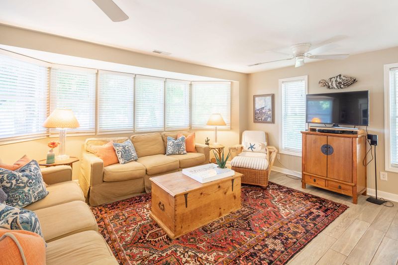 401 E Erie Ave, Folly Beach, SC 29439