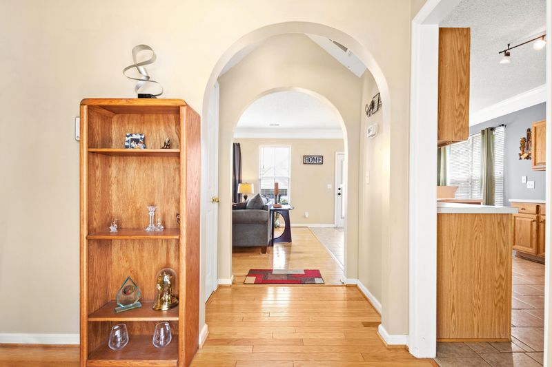 82 Creekside Dr, Summerville, SC 29485