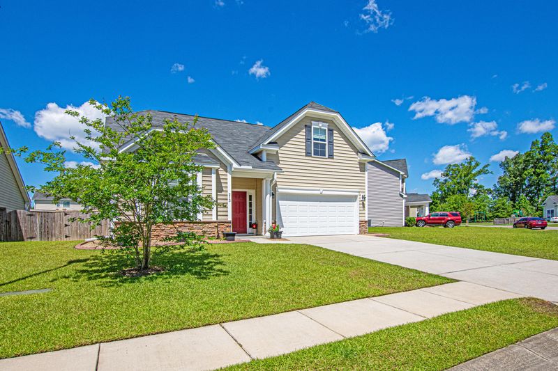 213 Donatella Dr, Goose Creek, SC 29445