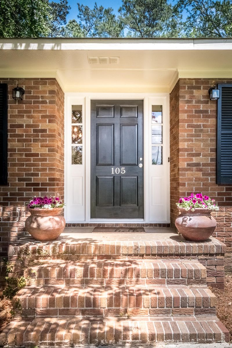105 Frontage Rd, Summerville, SC 29485