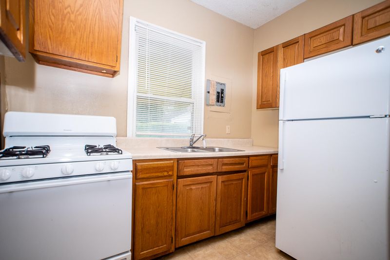 2865 Appleton Ave, North Charleston, SC 29405