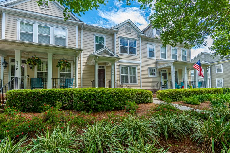2260 Daniel Island Dr, Daniel Island, SC 29492