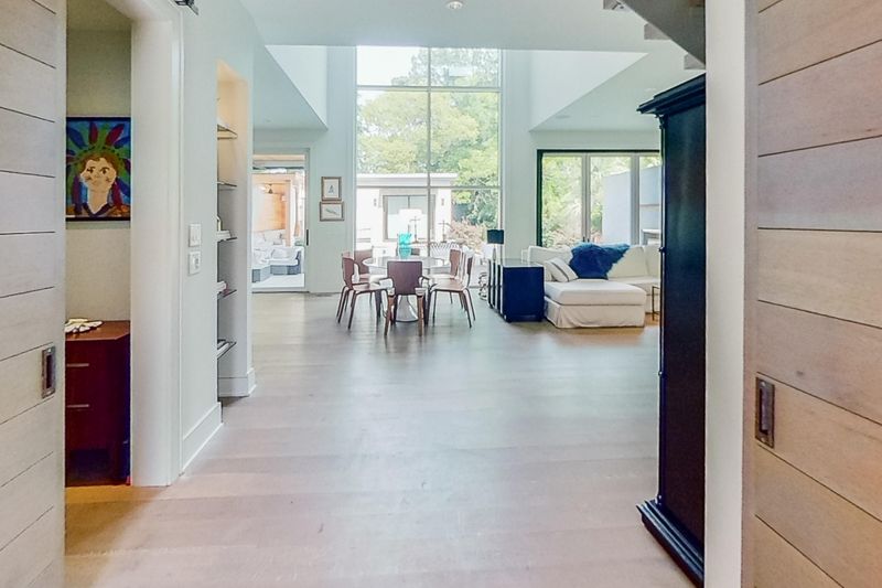 56 Hester St, Charleston, SC 29403