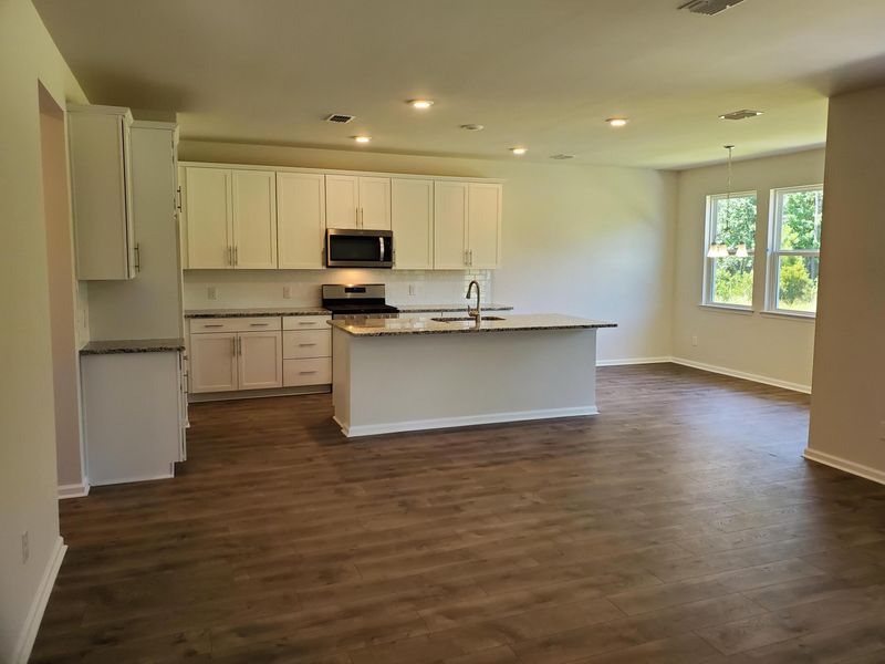252 Bering Ln, Summerville, SC 29483