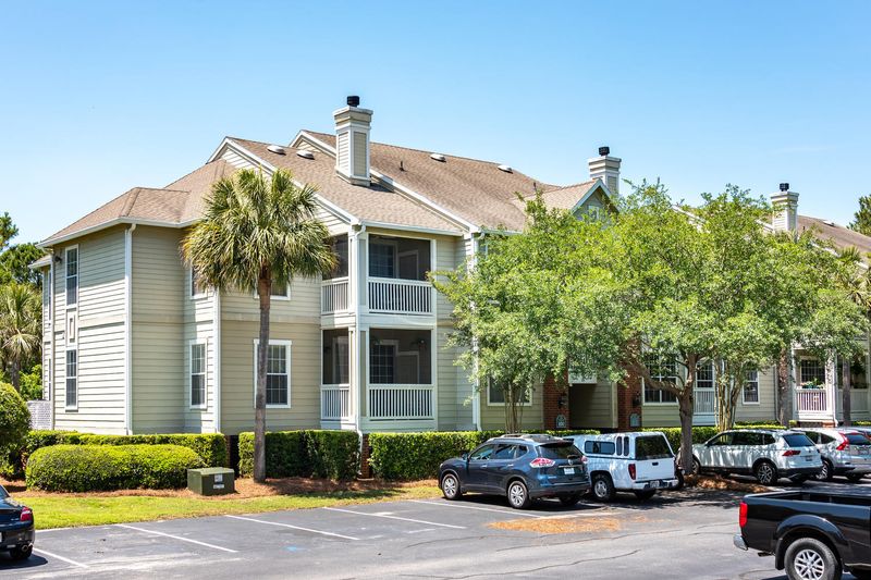 1600 Long Grove Dr #113, Mount Pleasant, SC 29464
