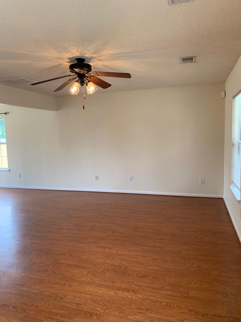 208 Burton Ave, Summerville, SC 29485