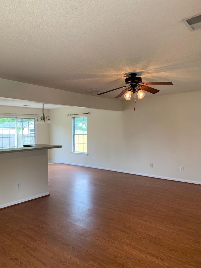 208 Burton Ave, Summerville, SC 29485