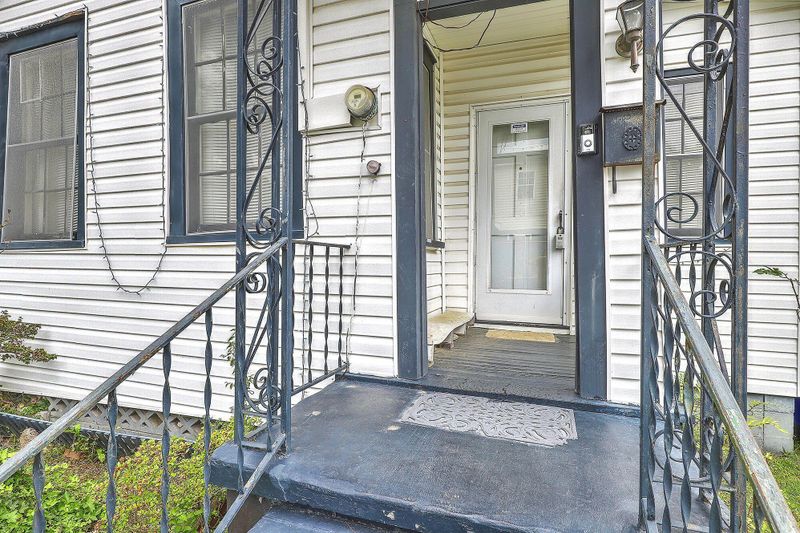 4 Hampton Pl, Charleston, SC 29403