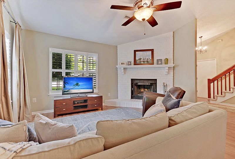 892 Corinth Ct, Mount Pleasant, SC 29464