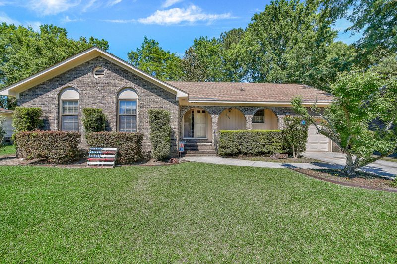 8158 Greenridge Rd, North Charleston, SC 29406