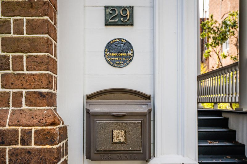 29 Charlotte St, Charleston, SC 29403