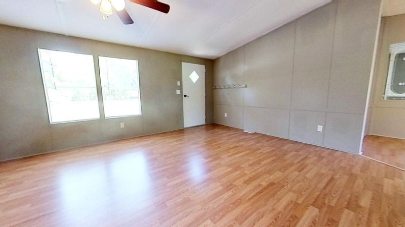 561 Mccrystal Cir, Moncks Corner, SC 29461
