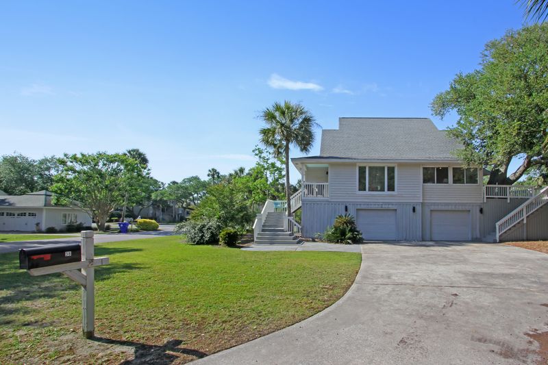 38 W Beachwood, Isle Of Palms, SC 29451