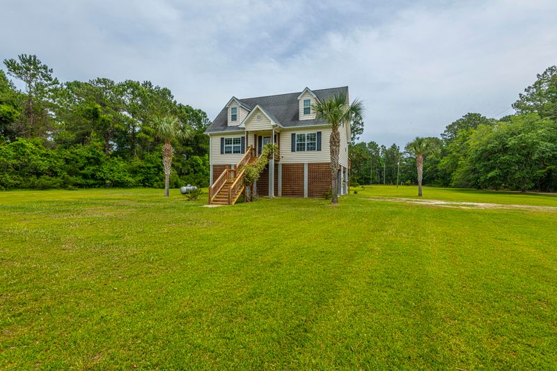780 Jumbo Ln, Edisto Island, SC 29438