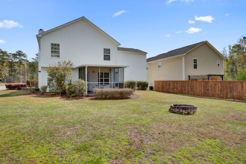 201 Green Oak Ct, Goose Creek, SC 29445