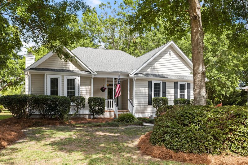 1329 National Dr, Mount Pleasant, SC 29466