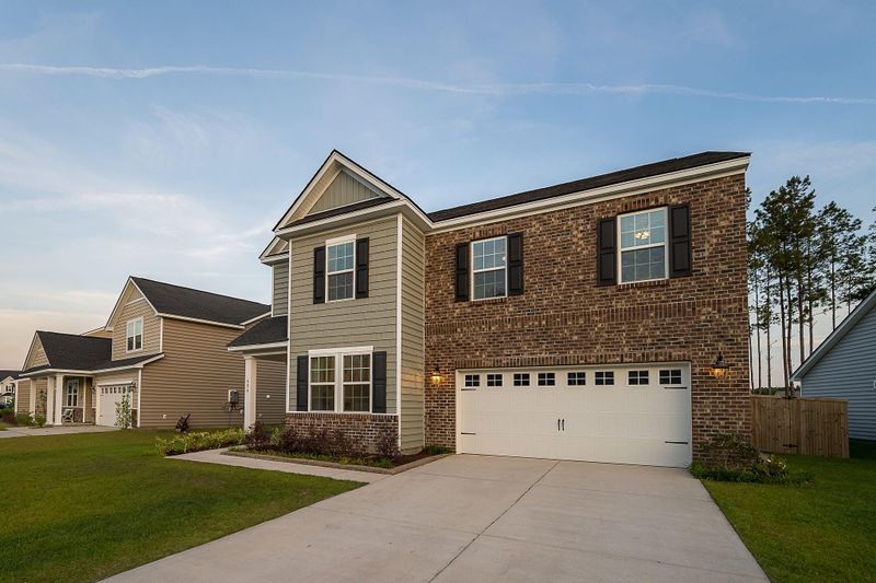 686 Redbud Ln, Summerville, SC 29486