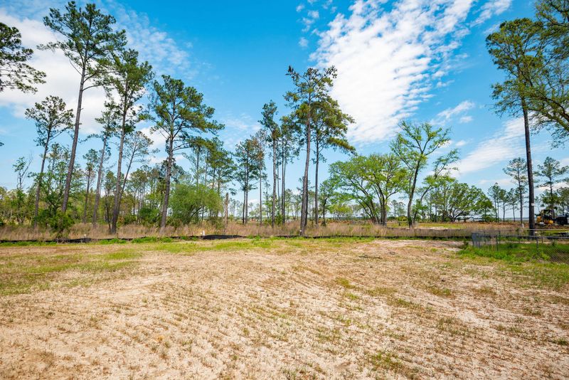 585 Old Compass Rd, Charleston, SC 29492