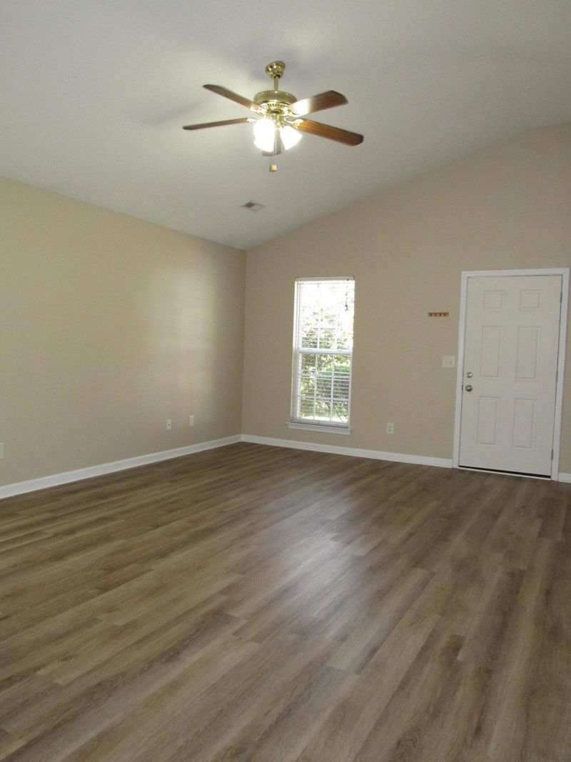 116 Trickle Dr, Summerville, SC 29483