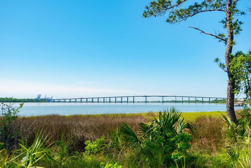 549 Old Compass Rd, Charleston, SC 29492