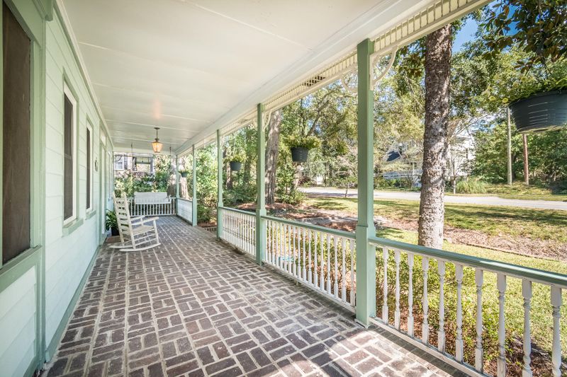408 S Magnolia St, Summerville, SC 29483