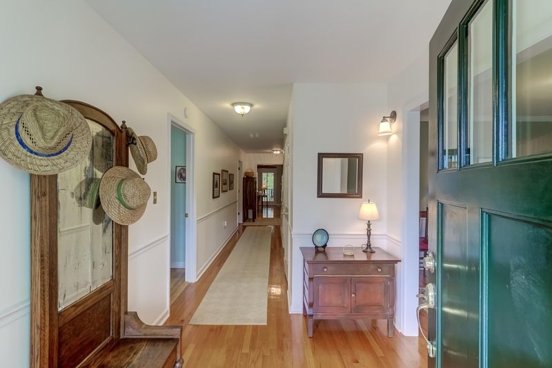 804 Detyens Rd, Mount Pleasant, SC 29464
