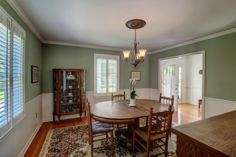 804 Detyens Rd, Mount Pleasant, SC 29464
