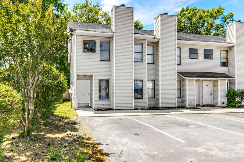 183 Pine Shadow Dr, Goose Creek, SC 29445