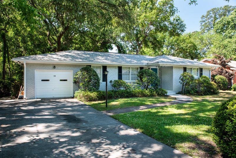 1239 Harrow St, Charleston, SC 29407