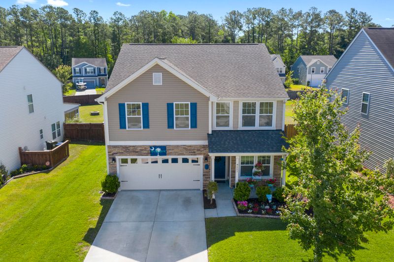 203 Medford Dr, Summerville, SC 29485