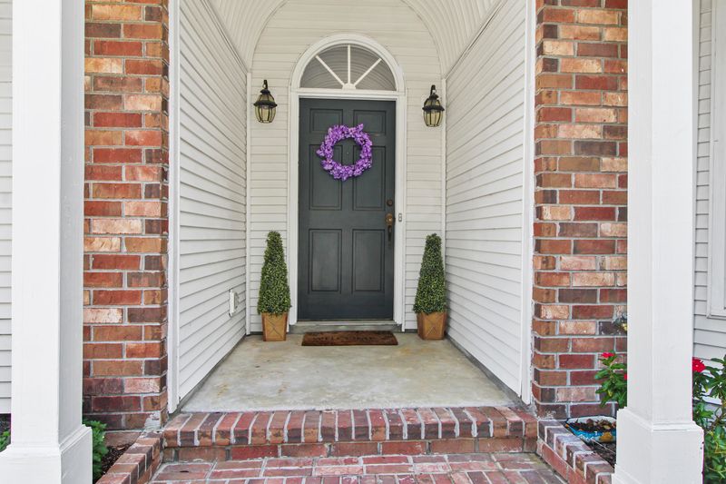 94 Toura Ln, Charleston, SC 29414