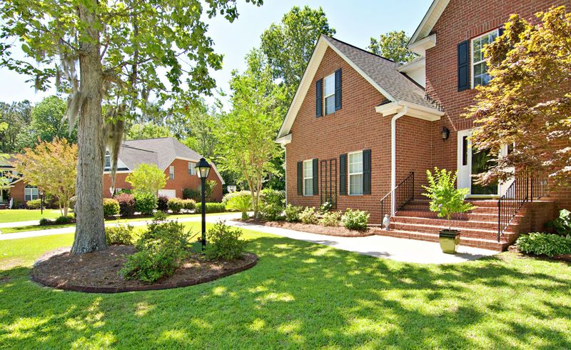 126 Haleswood Cir, Goose Creek, SC 29445