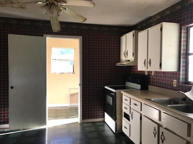 149 Kate St, Harleyville, SC 29448