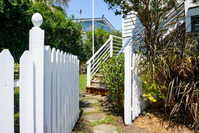 309 Charleston Blvd, Isle Of Palms, SC 29451