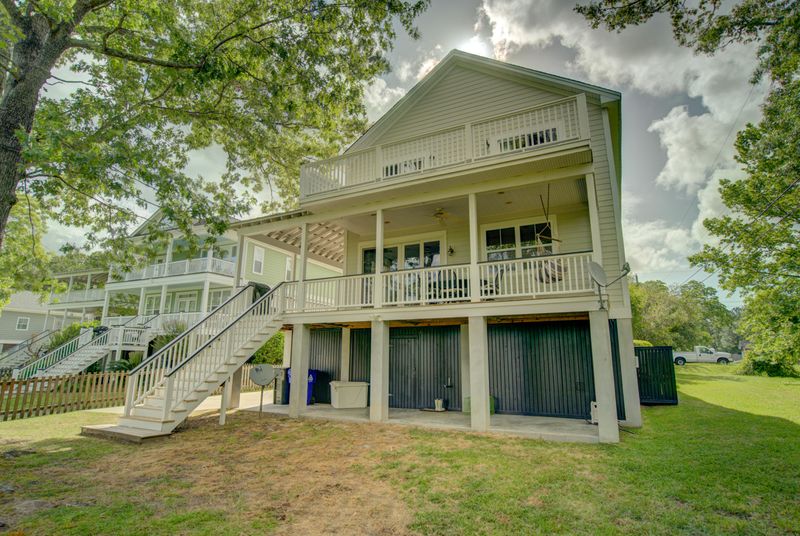 1888 Fruitwood Ave, Charleston, SC 29414