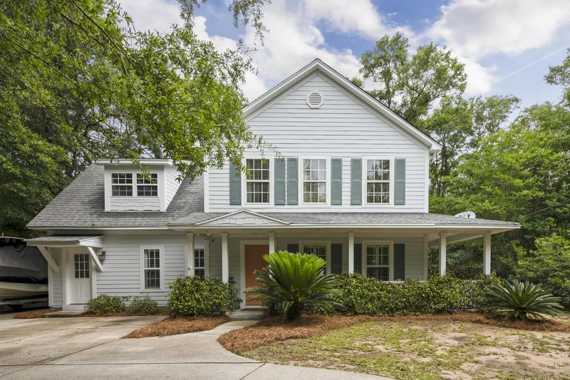 342 6th Ave, Mount Pleasant, SC 29464