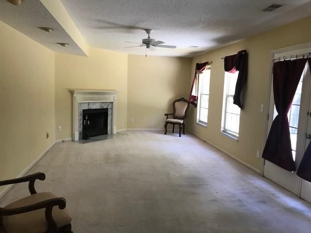 2016 Beckton St, North Charleston, SC 29420