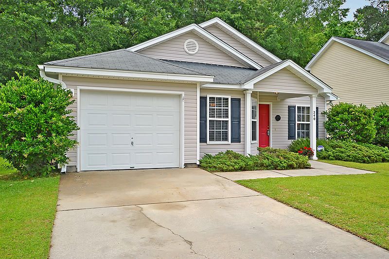 240 Trickle Dr, Summerville, SC 29483